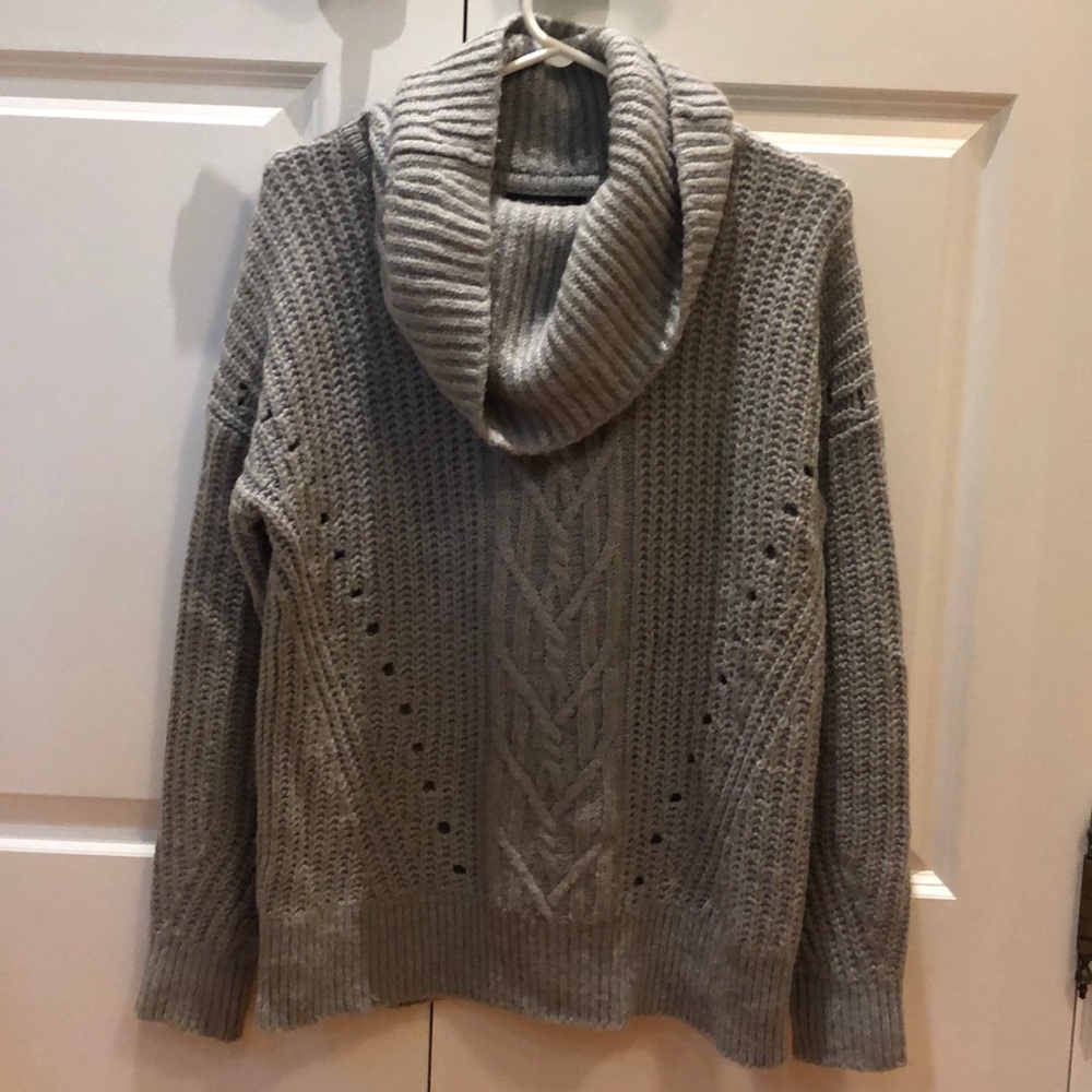 Banana Republic cable knit sweater